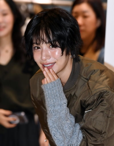 나나, 독보적인 존재감...팬에게 스윗한 인사[TEN포토+]
