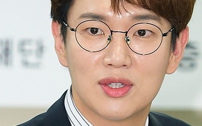 '42세' 장성규, 길거리서 머리 터진 일화 고백…"피 줄줄 흘러내려, 사람들 다 쳐다봐" ('열까지')