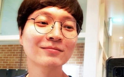 シン・ジョンファン、ユーチューブでの復帰に賛否両論