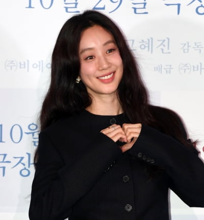 정려원, 하이힐 필요없는 완벽 각선미[TEN포토]