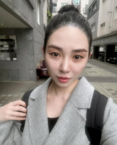 [공식] 5개월 만에 사표 던진 권민아, 연예계 다시 오나…곧 팬미팅 개최