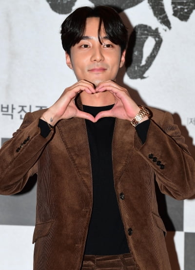 '장수막걸리 주주' 로이킴, 알고보니 윤선우♥김가은 결혼 조력자였다…프러포즈 기획자 변신