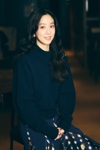 44살 정려원, 휴식 방법 바뀌었다…"일기 썼는데 요즘엔 산책" [인터뷰③]