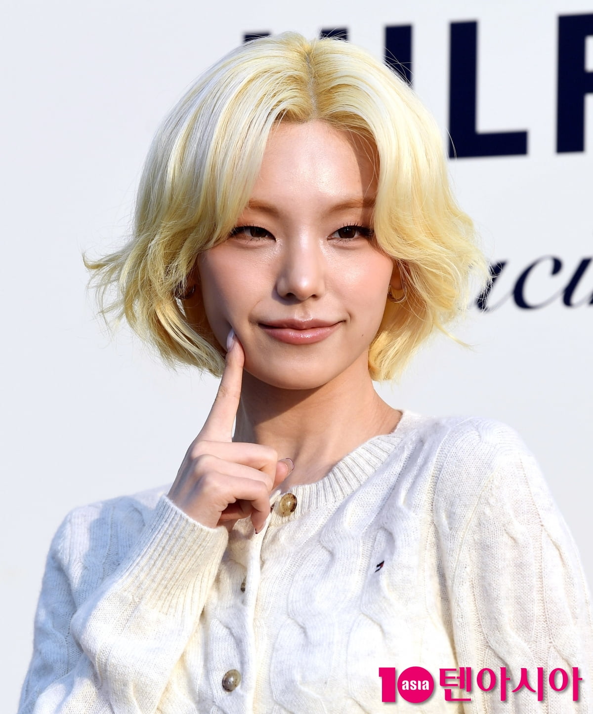 있지 예지, 그림자 마저 이쁨...빛나는 금발[TEN포토+]