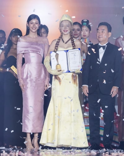 Adelina Zaria, '2025 하이원리조트 아시아모델페스티벌-페이스 오브 아시아 Grand Prize Winner' 수상[TENvhxh]