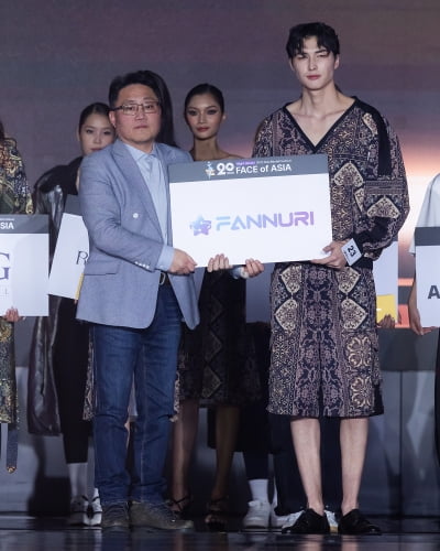 Damir Ozbeck, '2025 하이원리조트 아시아모델페스티벌-페이스 오브 아시아 팬누리상' 수상[TEN포토]