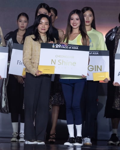 Aitolgon Almaz Kyzy, '2025 하이원리조트 아시아모델페스티벌-페이스 오브 아시아 청담엔샤인 클리닉상' 수상[TEN포토]