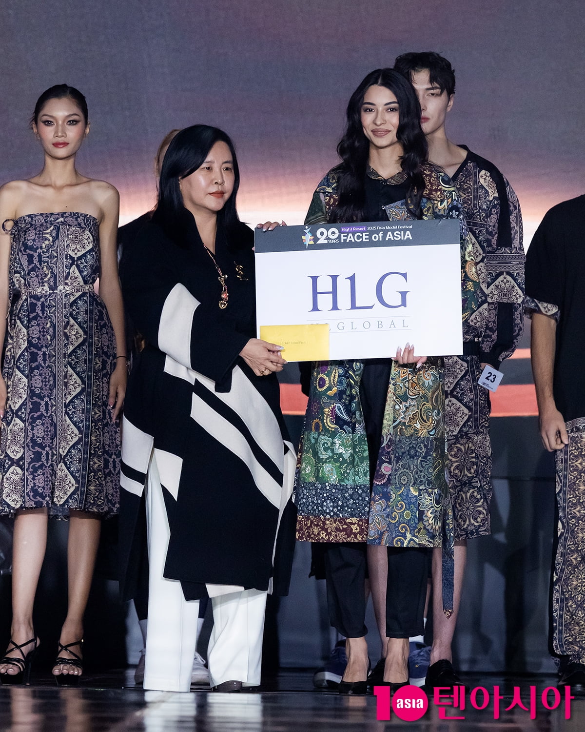 shakhnoza abdullaeva, '2025 하이원리조트 아시아모델페스티벌-페이스 오브 아시아 에이치엘글로벌 뉴스타상' 수상[TEN포토]