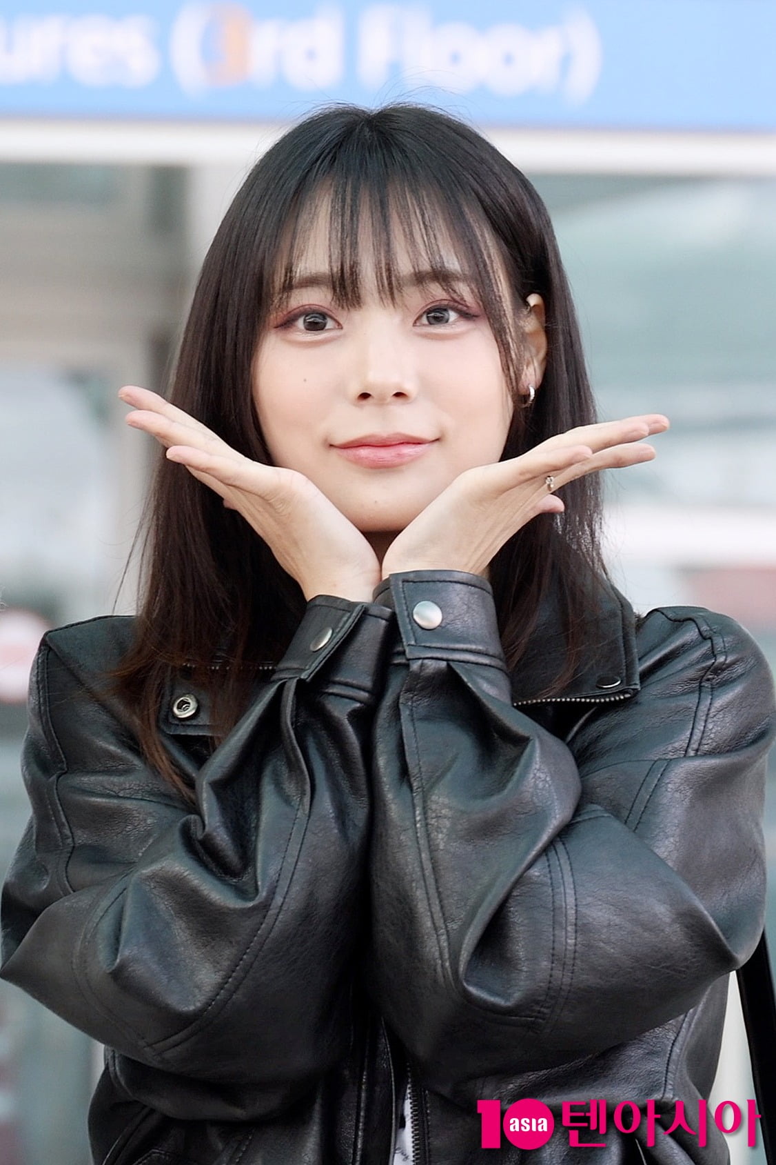 QWER 시연, 꿀 뚝뚝 꽃받침[TEN포토]