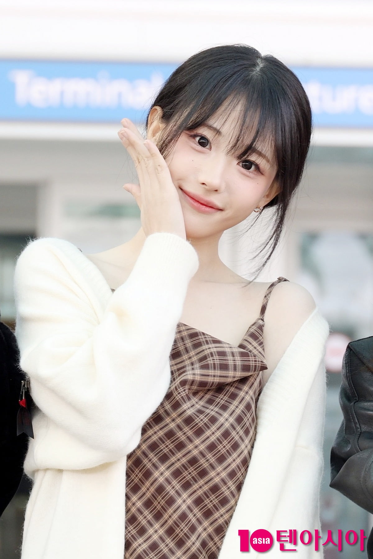 QWER 히나, 미인의 플러팅에 속수무책[TEN포토]