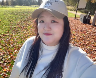 '열흘만에 4kg 감량' 이국주, 日 떠나 캐나다로…18년 지기와 가을 골프