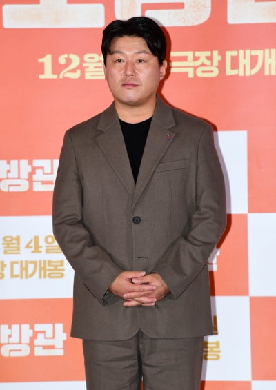 [종합] 김민재, 친모와 40년간 생이별했다…"엄마라고 부르고파"('각집부부')