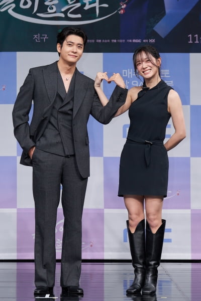 강태오, '2살 연하' 김세정과 ♥핑크빛 불거졌다…"에너지바 같은 매력, 힐끔힐끔 캐치해" ('이강달')