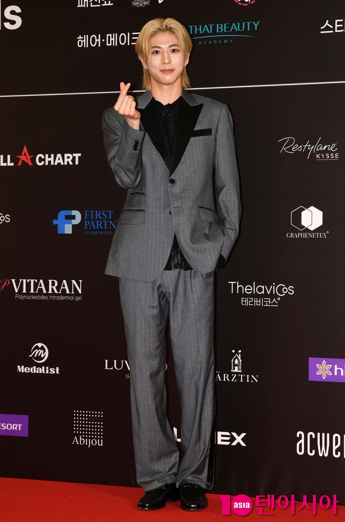 타키모토 히로토, 이 미소에 빠져든다[TEN포토+]