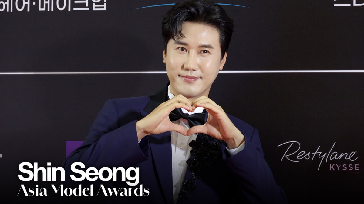 신성, 스윗 눈빛에 심쿵 [TV10]