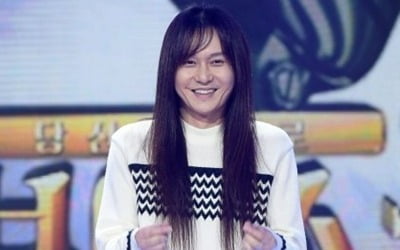 김경호, 대퇴골두 괴사 투병 알렸다…"연골 녹아내려, 서 있지도 못해" ('힛트쏭')