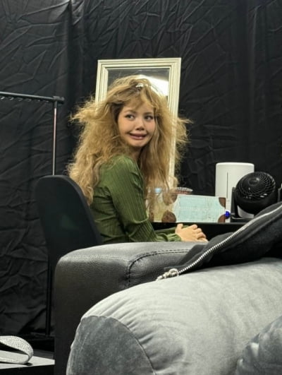 태국 찾은 블랙핑크 리사 "집 만한 곳 없어"…진정한 금의환향