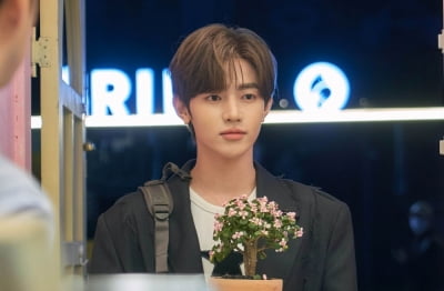 1%대 시청률 뚫고 장하오 등장…3년 차에 배우 데뷔했는데, 최종회서 첫 실물 출연 ('달까지')