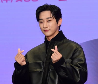 아이돌·프로듀서·배우 다 잡았다…'B1A4 출신' 진영, 14년간 소리 없이 묵직한 행보 [TEN스타필드]