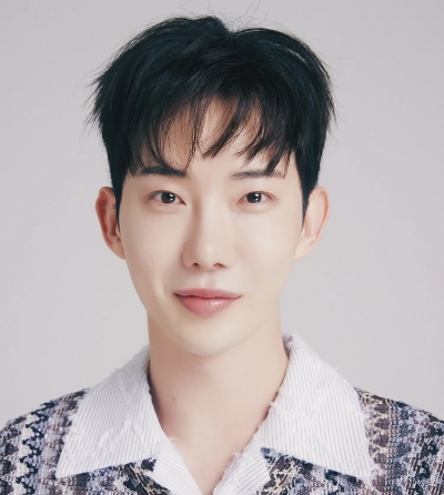 왼쪽 눈은 실명, 종양 떼어내는 수술까지…조권 “소장암 걸린 가가, 항암 치료“