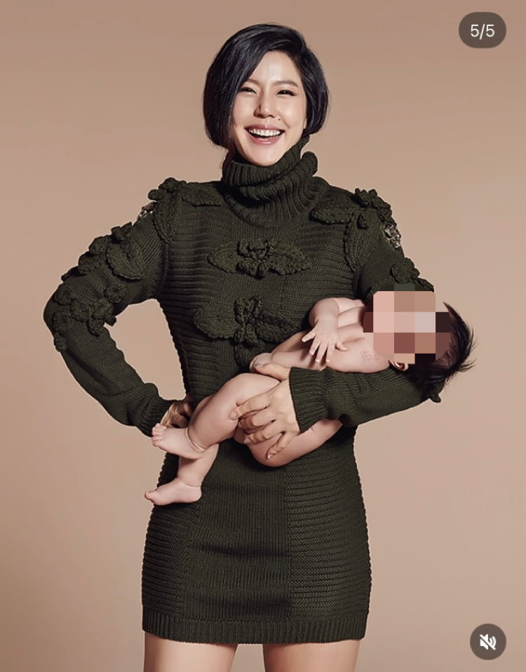 ‘주영훈♥’ 이윤미, 출산 직후에도 붓기 0…갓난 아이 안고 추억 남기기