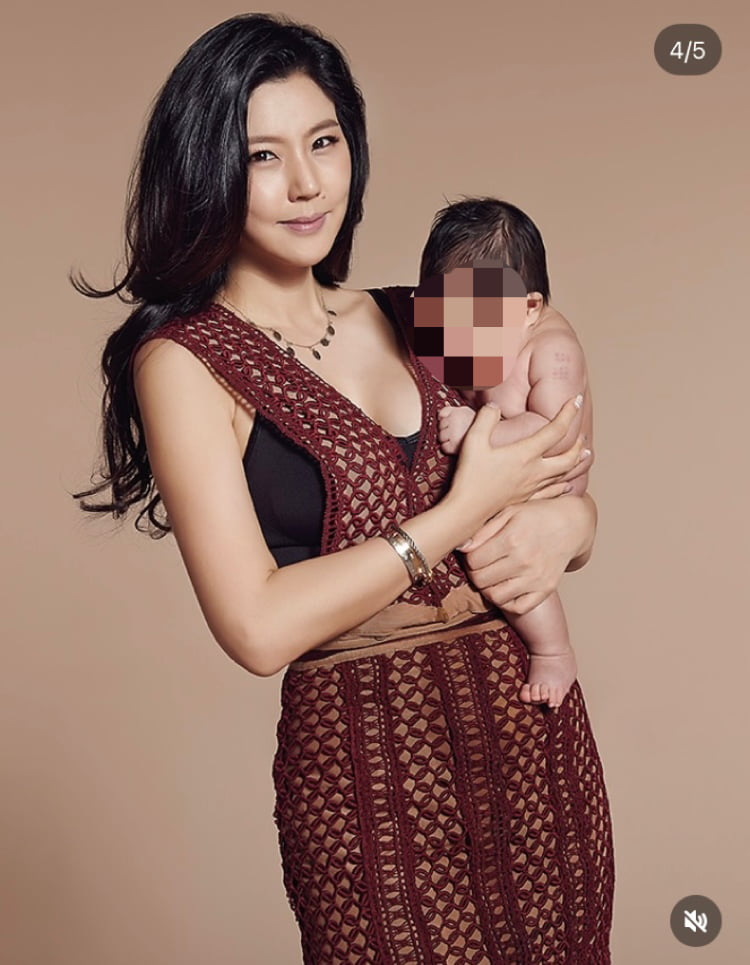 ‘주영훈♥’ 이윤미, 출산 직후에도 붓기 0…갓난 아이 안고 추억 남기기