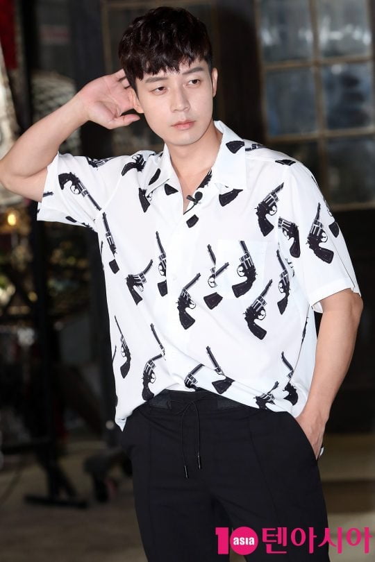 '44세' 허경환, 초등학교 자퇴했다…조기 입학까지 했는데, "엄마 보고싶다고 문 긁어" ('놀뭐') 