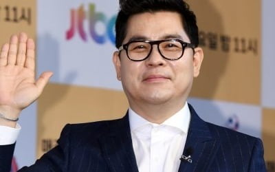 'CEO' 김용만, 축구팀 대주주 선언했다…"주식이라면 사야해" ('뭉찬4')