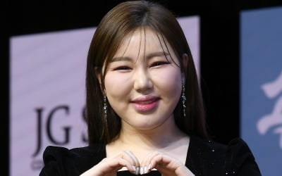 '45kg' 송가인, 건강 이상 고백했다…"대장에서 용종 발견"