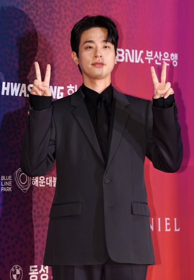 박정민, 러닝 개런티 수입 이어 겹경사 났다…영평상 남우주연상