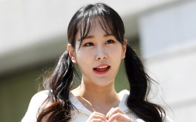 Trot Singer Kim Eui-young Tops Poll for Winter Shopping Companion