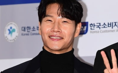 김종국, 기내서 승무원한테 오해 받았다…결국 해명 "볼 건 다 보여" ('옥문아')