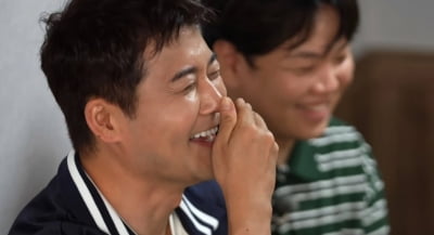 チョン·ヒョンム、「チョン·ヒョンム計画」のビハインドカット公開でファンを魅了する