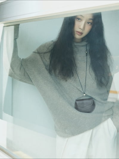 '166cm 47kg' 정려원, 원조 뼈마름 맞네…헐렁 거리는 니트 어떡하나