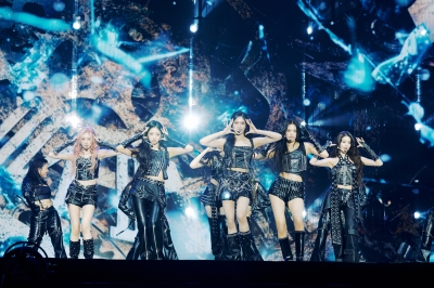 역시 '초통령'…아이브 안유진 "2만 8000명도 모자라…더 큰 공연장에서 만나요"