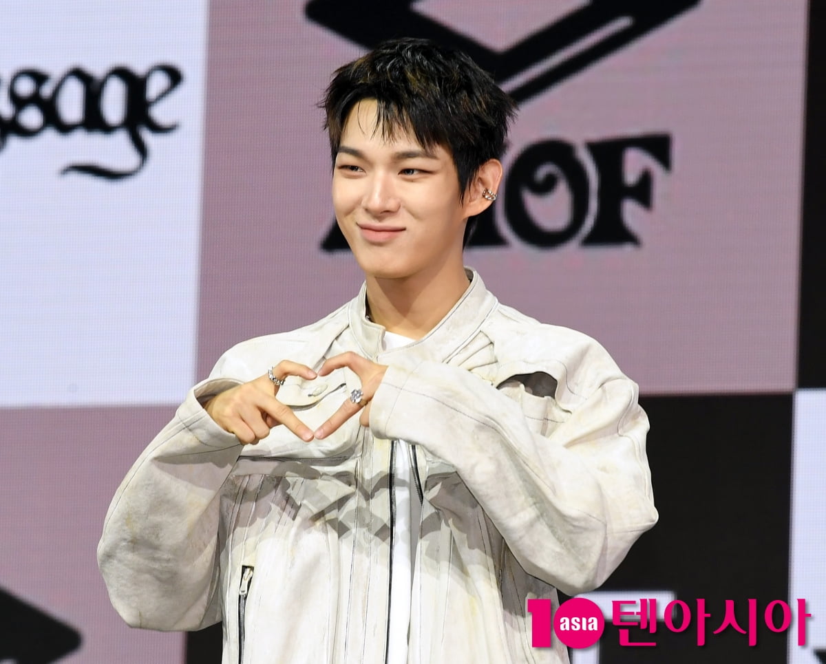 아홉 스티븐, 반전 리더[TEN포토+]