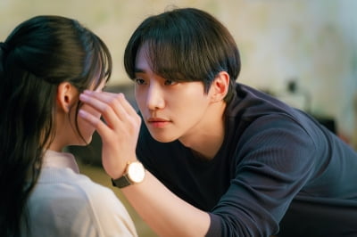 이준호, 로맨스 장인이었네…김민하와 ♥핑크빛 케미→멈추지 않는 기세 ('태풍상사')