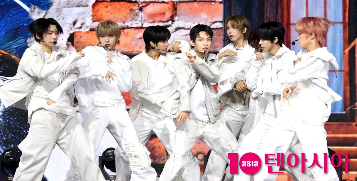 아홉, 즈언 건강으로 8인으로 컴백[TEN포토+]