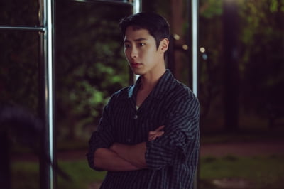 4.9%→2.7% 시청률 급락했는데…이재욱, 유학파 천재 건축가 열연→17년 지기와 재회 ('썸머')