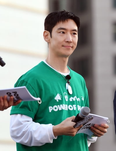 [공식] 이제훈, 5대째 내려오는 '다방'으로 출근…이수지도 지원사격('자매다방')