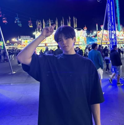 "무슨 일 있었는지 알려줘"…美 거주 중인 윤후, 누리꾼들과 대화 나섰다