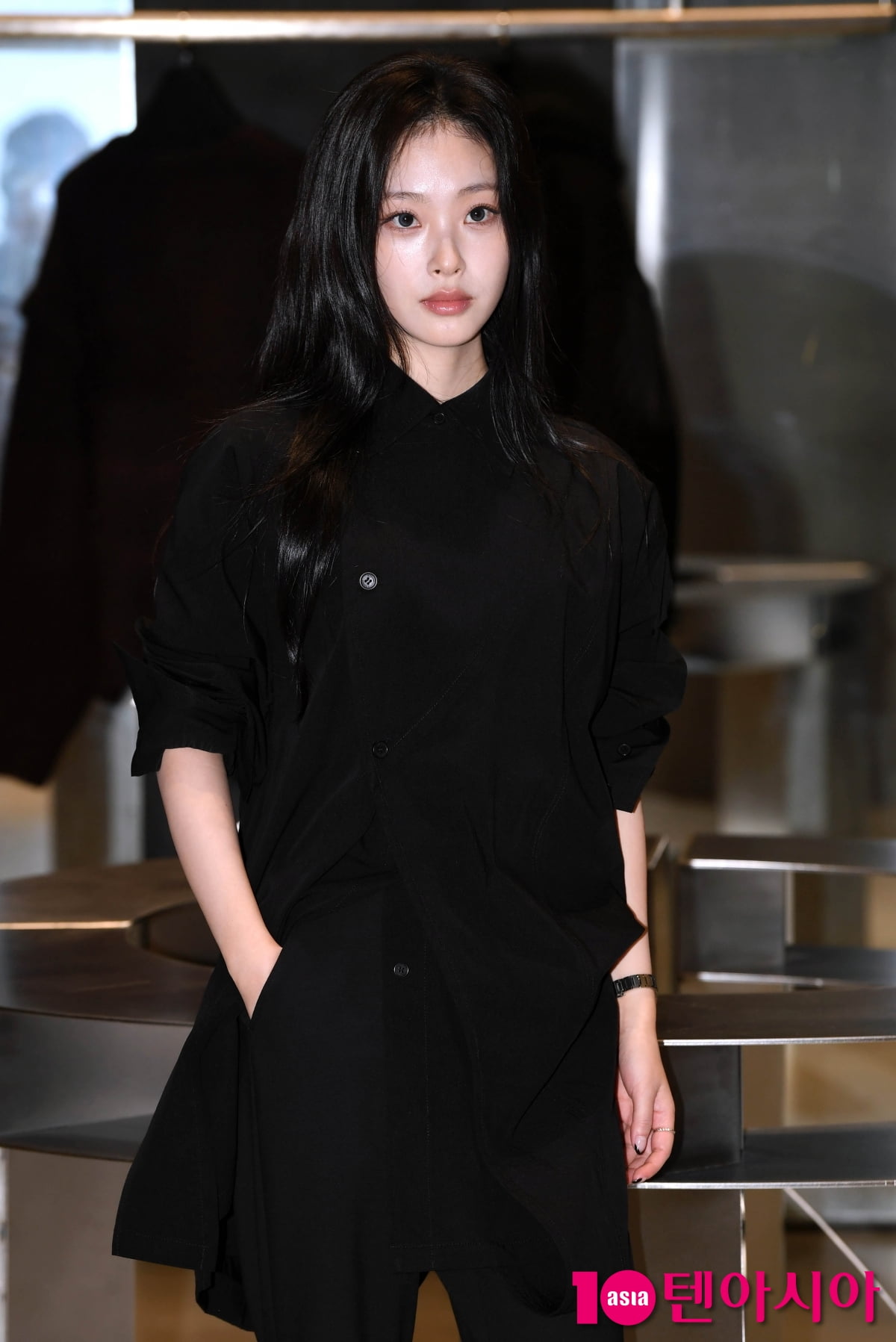 최희진, 우아한 블랙스완...시크하게[TEN포토+]