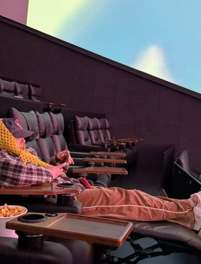 지드래곤, 본인 얼굴 보려 영화관 통으로 빌려…심지어 '특별관'