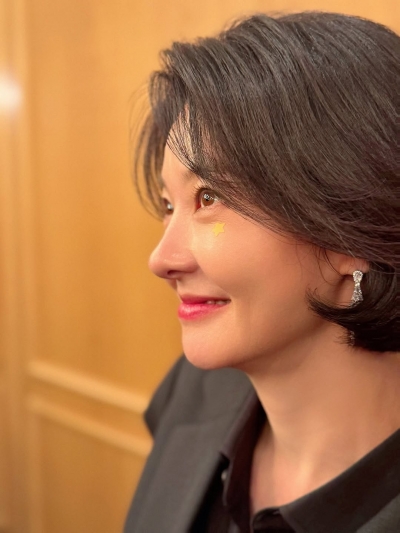 '51세' 송선미, 밀가루 끊더니 일냈다…결점 하나 없는 완벽한 미모