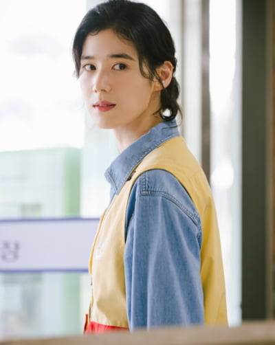 '김충재♥' 정은채, 제대로 일냈다…특별출연 안 믿기는 존재감 ('김부장 이야기')