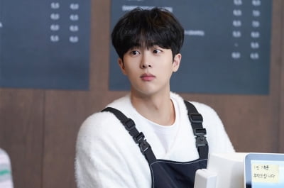 한소희 소속사 신인 남배우, 얼마나 잘생겼나 봤더니…송강 주연작 데뷔 후 공중파 드라마 연속 캐스팅