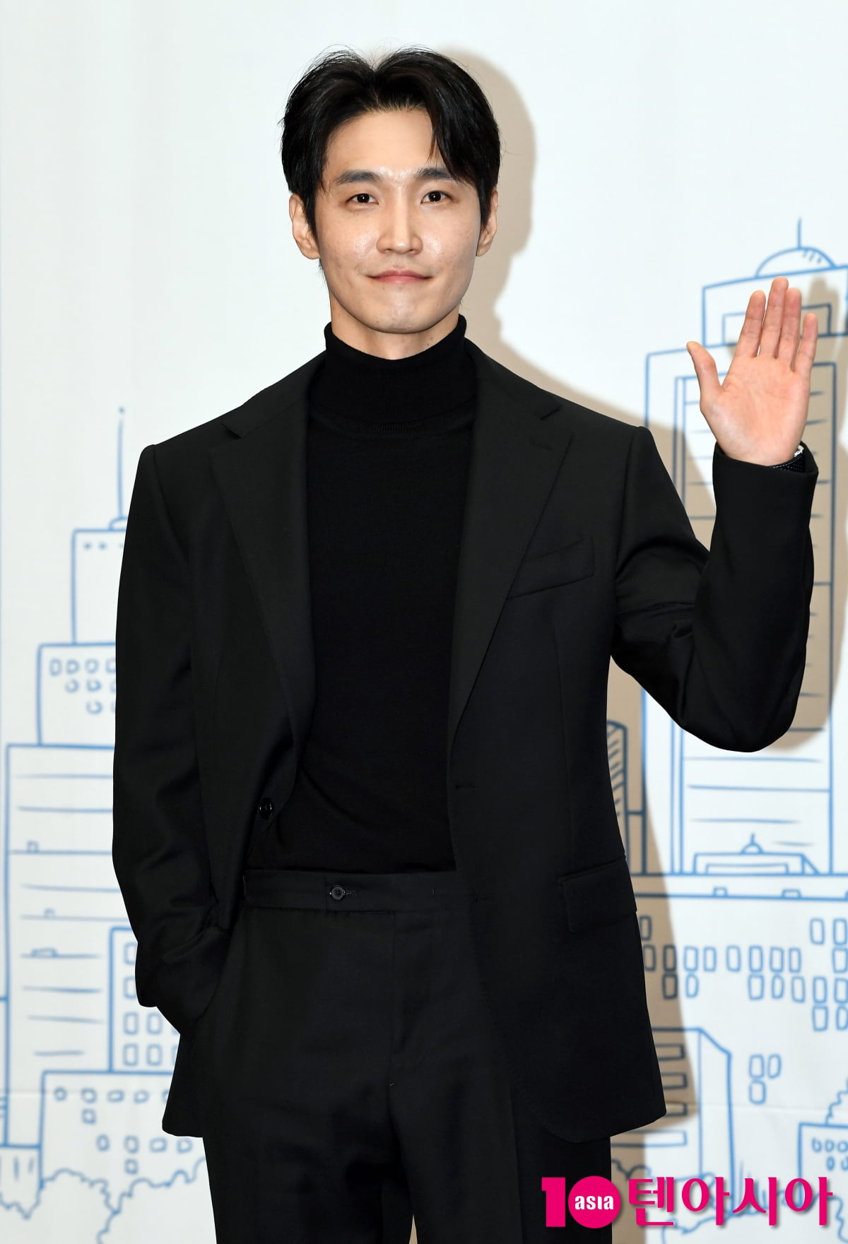 장인섭, 샤프한 턱선[TEN포토+]