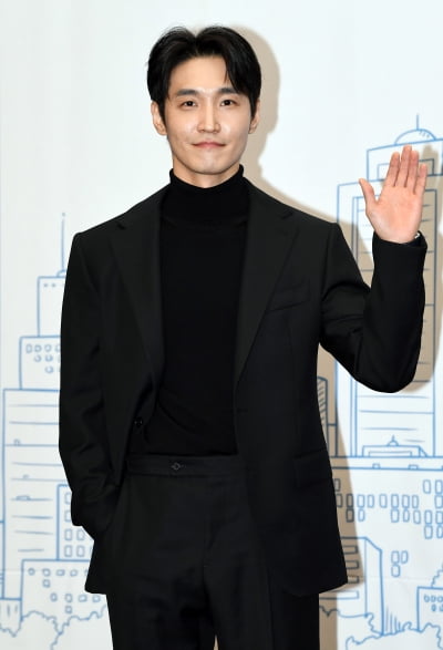 장인섭, 샤프한 턱선[TEN포토+]