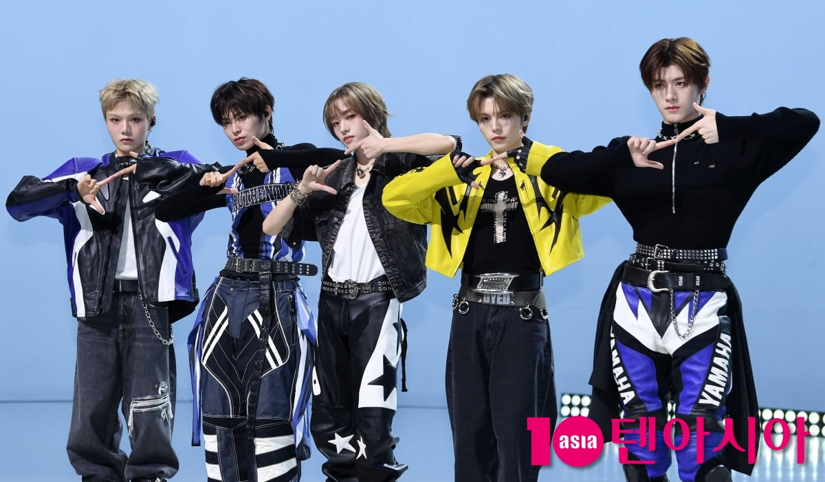 엠빅, 첫 번째 EP ‘루코이에(LUKOIE)’ 로 데뷔[TEN포토]