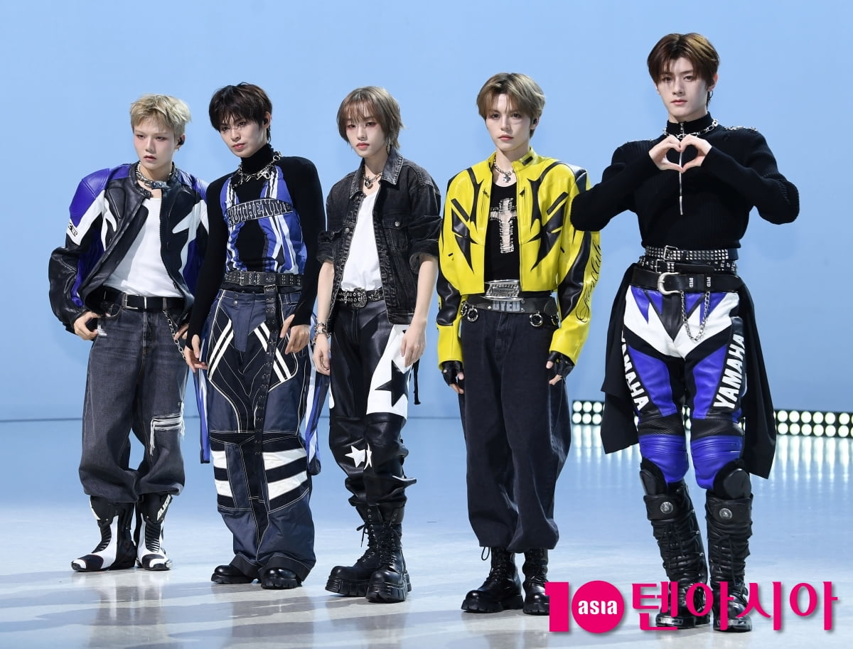 엠빅, 첫 번째 EP ‘루코이에(LUKOIE)’ 로 데뷔[TEN포토]